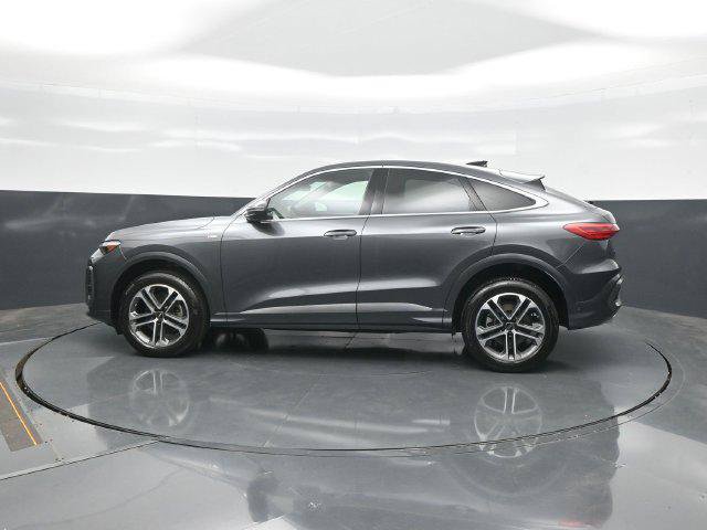 Used 2025 Audi Q5 Premium Plus w/ Premium Plus AWD/4WD image 4