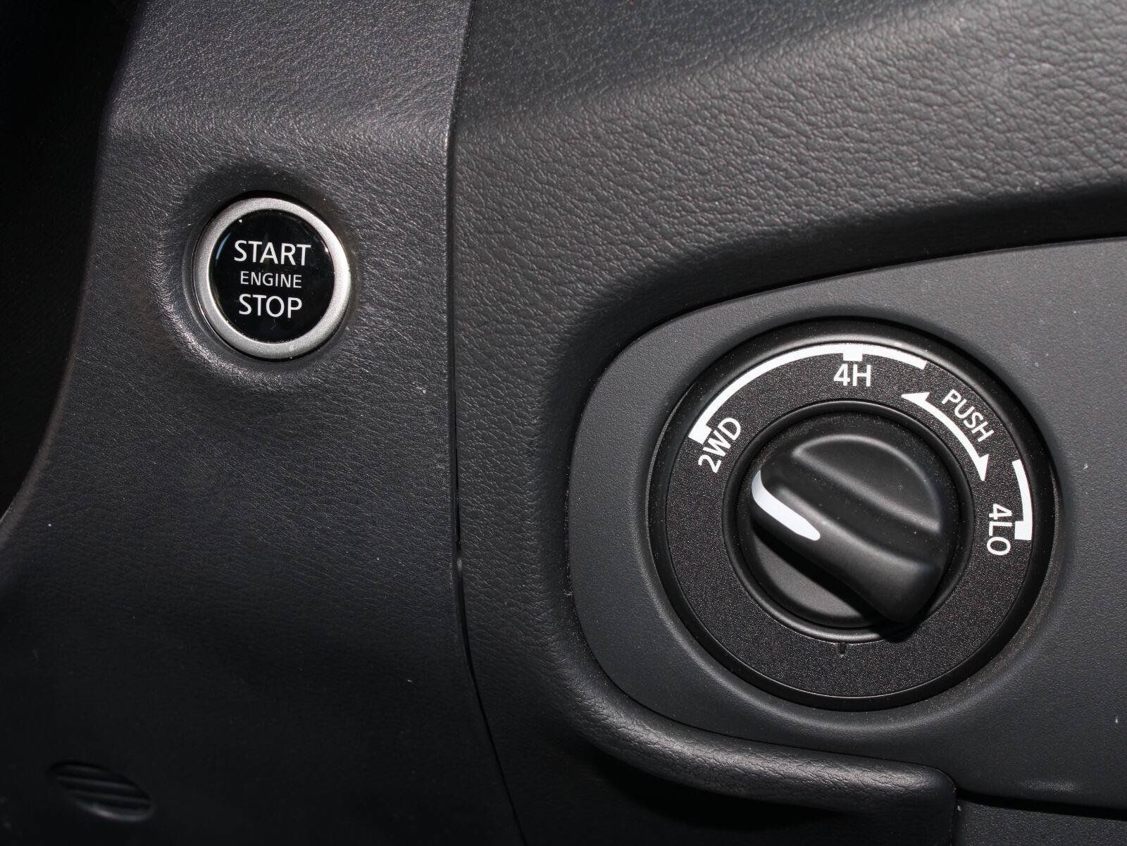 Used 2023 Nissan Frontier SV w/ Midnight Edition Package AWD/4WD image 14