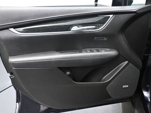 Used 2021 Cadillac XT5 Premium Luxury image 28