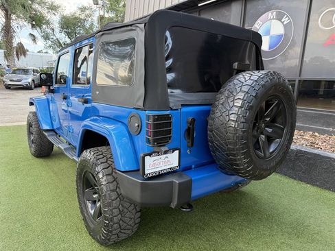 Used 2016 Jeep Wrangler Unlimited Sahara w/ Connectivity Group AWD/4WD image 4