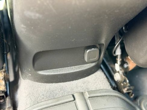 Used 2019 Chevrolet Malibu LT FWD image 23