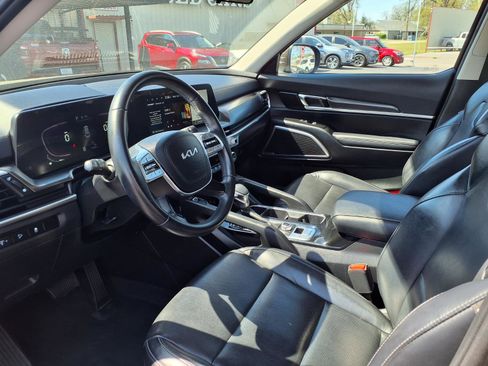 Used 2023 Kia Telluride S AWD/4WD image 17