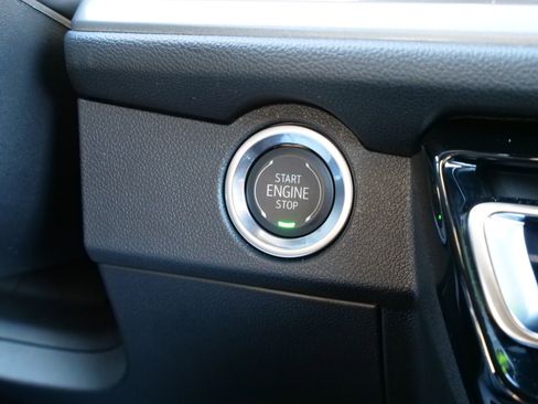 Certified 2026 Chevrolet Traverse LT w/ Sun and Wheel Package image 24