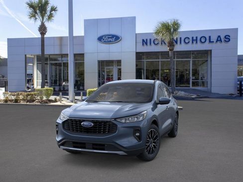 New 2026 Ford Escape SE image 2