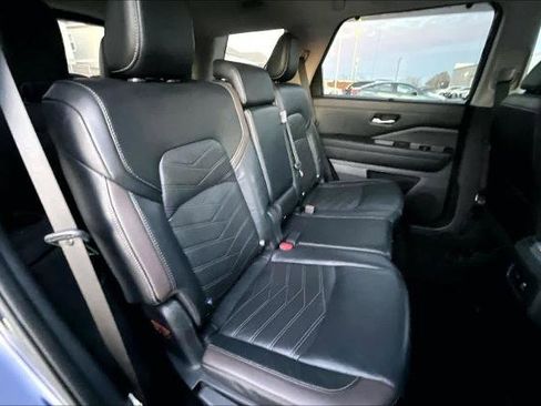 Certified 2023 Nissan Pathfinder Platinum w/ Cargo Package image 19