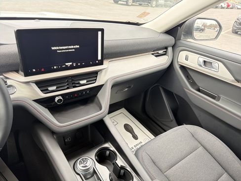 New 2026 Ford Explorer Active image 23