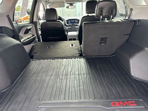 Used 2020 GMC Terrain SLT w/ Preferred Package image 16