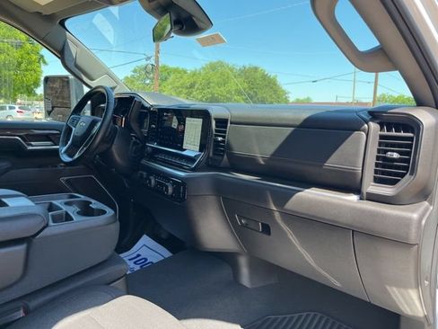 Used 2025 Chevrolet Silverado 2500 LT w/ Convenience Package AWD/4WD image 22