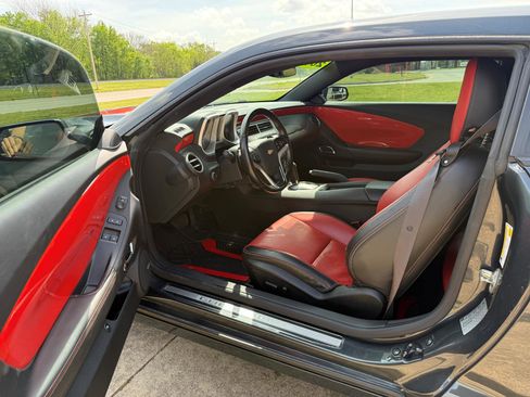 Used 2015 Chevrolet Camaro SS RWD image 10