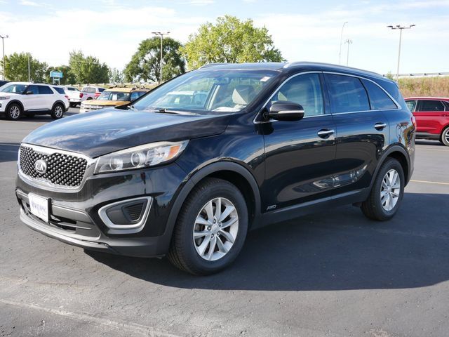 Used 2016 Kia Sorento AWD w/ LX Convenience Package image 2