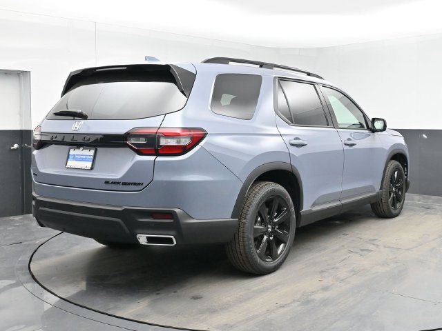 Used 2025 Honda Pilot Black Edition image 10