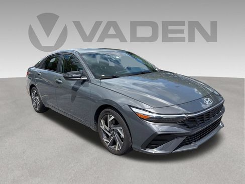 Used 2025 Hyundai Elantra Sport FWD image 26