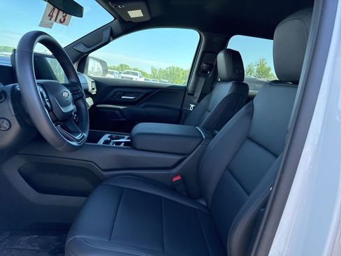 Used 2024 Chevrolet Silverado EV W/T AWD/4WD image 5