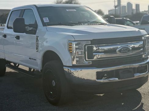 Used 2017 Ford F250 XL w/ Power Equipment Group image 11