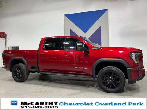 Used 2024 GMC Sierra 2500 AT4 w/ AT4 Premium Plus Package image 3