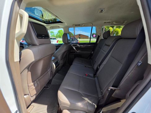 Used 2019 Lexus GX 460 Premium AWD/4WD image 23