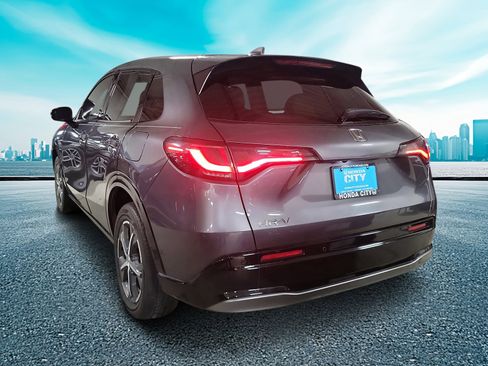 Used 2023 Honda HR-V EX-L image 4