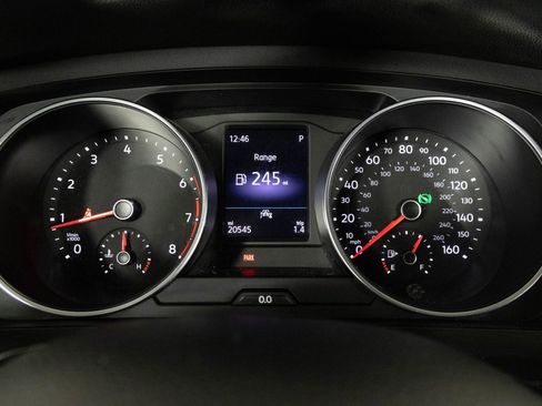 Used 2020 Volkswagen Tiguan S image 28