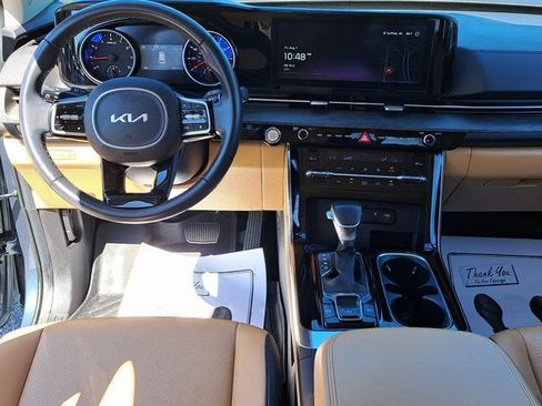 Used 2024 Kia Carnival EX FWD image 25