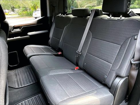 Used 2023 Chevrolet Silverado 1500 LT AWD/4WD image 19