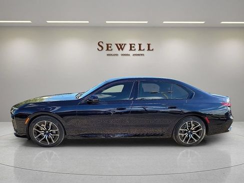 Used 2026 BMW 760i xDrive AWD/4WD image 2