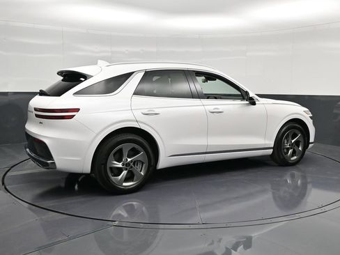 Used 2026 Genesis GV70 2.5T image 3