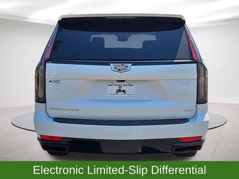 Used 2022 Cadillac Escalade Sport AWD/4WD image 6