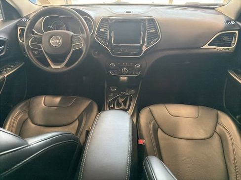 Used 2019 Jeep Cherokee Limited w/ Luxury Group AWD/4WD image 36