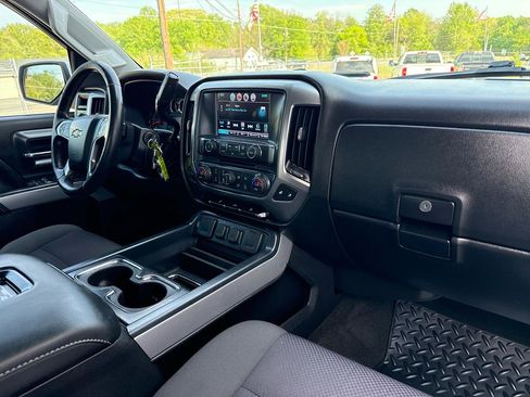 Used 2018 Chevrolet Silverado 1500 LT w/ All Star Edition AWD/4WD image 27