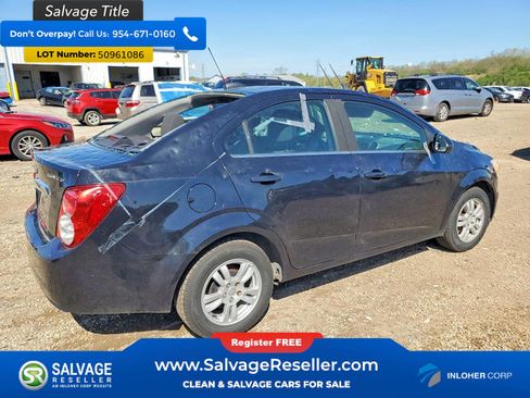 Used 2015 Chevrolet Sonic LT FWD image 4