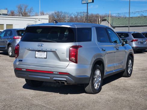 Used 2024 Hyundai Palisade SE image 5