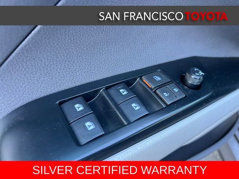 Certified 2018 Toyota Camry LE image 35
