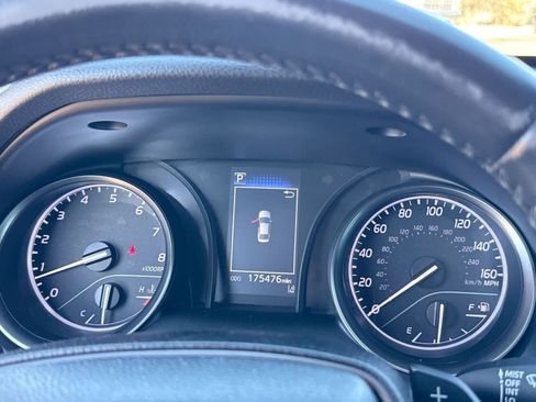 Used 2022 Toyota Camry SE image 28