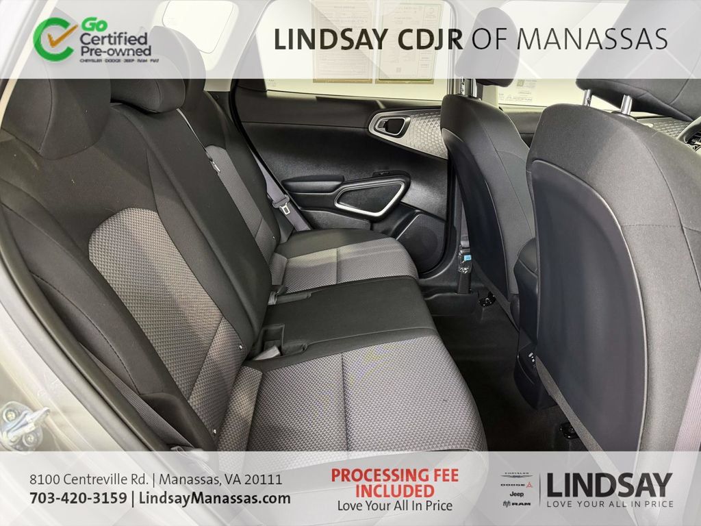 Used 2023 Kia Soul S FWD image 17