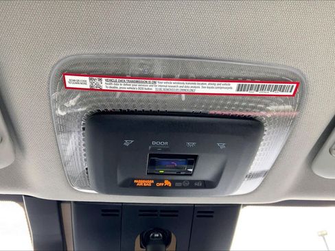 New 2026 Toyota Prius Plug-In Hybrid FWD image 18
