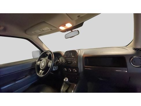 Used 2017 Jeep Patriot Sport w/ Power Value Group AWD/4WD image 18