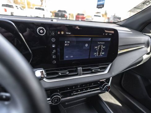 Used 2025 Chevrolet Equinox LT image 7