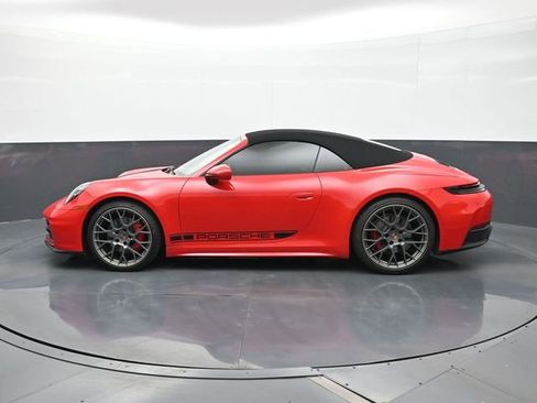 Certified 2025 Porsche 911 Carrera RWD image 2