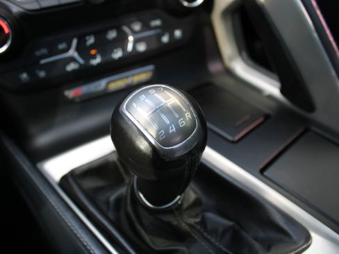 Used 2015 Chevrolet Corvette Z06 w/ 3LZ Preferred Equipment Group image 12