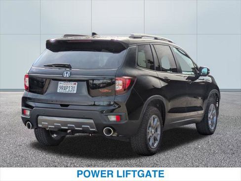 Certified 2025 Honda Passport TrailSport image 7