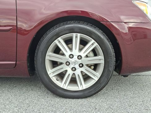 Used 2009 Toyota Avalon Limited image 9