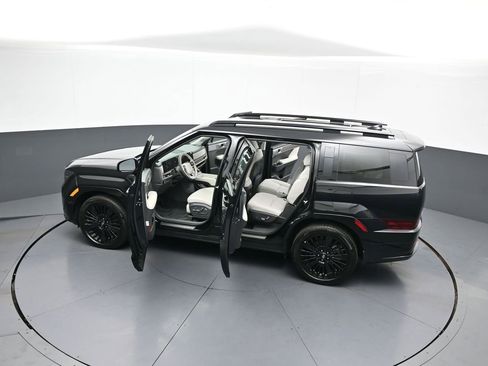 Used 2025 Hyundai Santa Fe Calligraphy AWD/4WD image 47