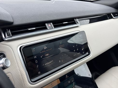 Used 2022 Land Rover Range Rover Velar R-Dynamic S AWD/4WD image 19
