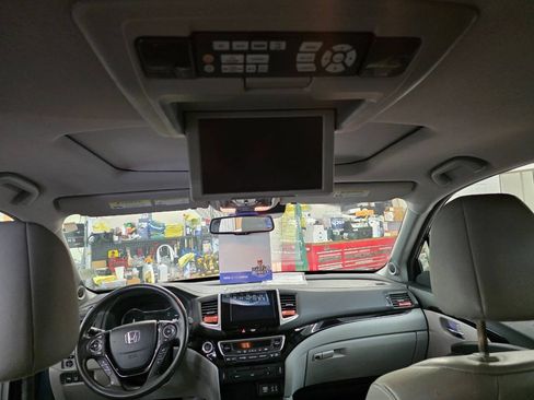 Used 2016 Honda Pilot Touring image 29