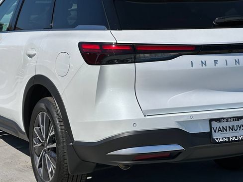 New 2027 INFINITI QX60 Luxe w/ Cargo Package FWD image 4