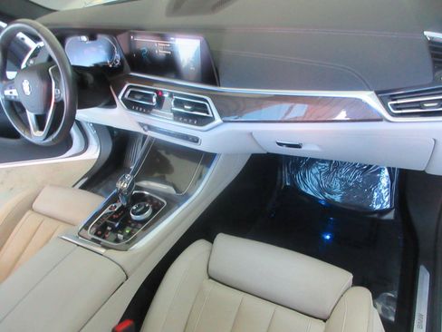 Used 2022 BMW X5 xDrive45e AWD/4WD image 35