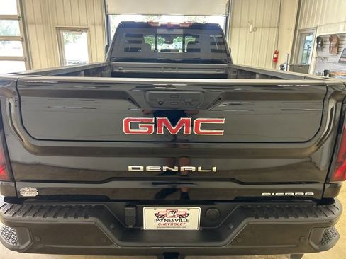 Used 2025 GMC Sierra 3500 Denali w/ Denali Reserve Package image 6