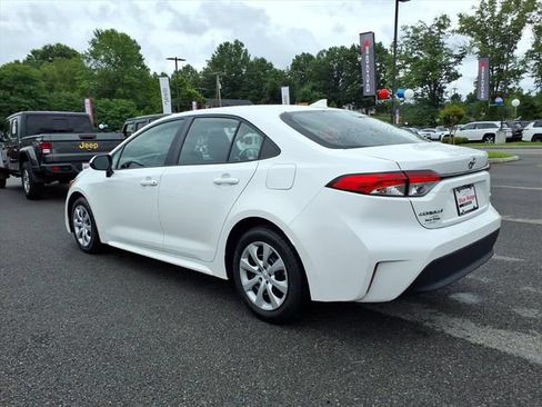 Used 2024 Toyota Corolla LE FWD image 11