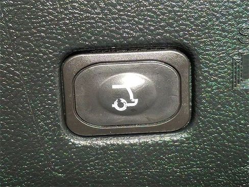 Used 2020 Ford Edge SEL w/ Convenience Package image 30