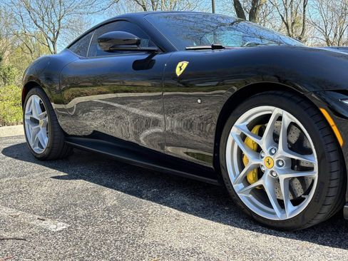 Used 2022 Ferrari Roma image 10